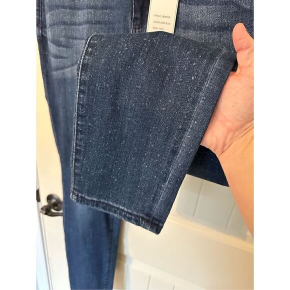 NWT Judy Blue Mid Rise Relaxed Fit Speckled Mineral Wash Jeans Size 11 / 30 JB88 - Picture 3 of 10